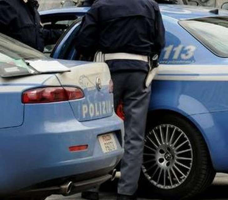 Casoria. Inseguimento sulla circumvallazione: polizia municipale arresta un uomo a bordo di un’auto rubata