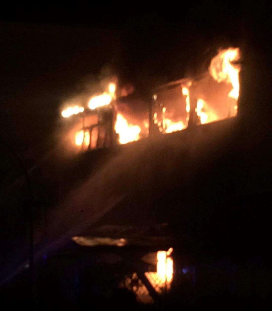 Casavatore. Un incendio invade la città: panico e rabbia tra i residenti