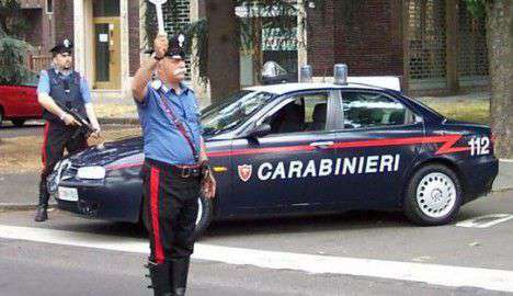 I carabinieri di Casoria arrestano i due responsabili dello scippo a Via P.di Piemonte: erano due minorenni.