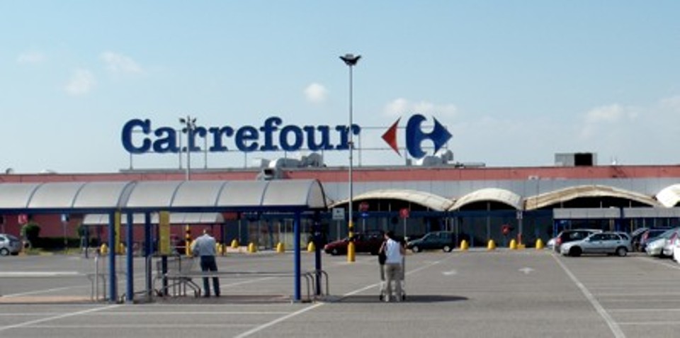 Situazione ex dipendenti Carrefour: convocato un tavolo in Prefettura l’11 Settembre.