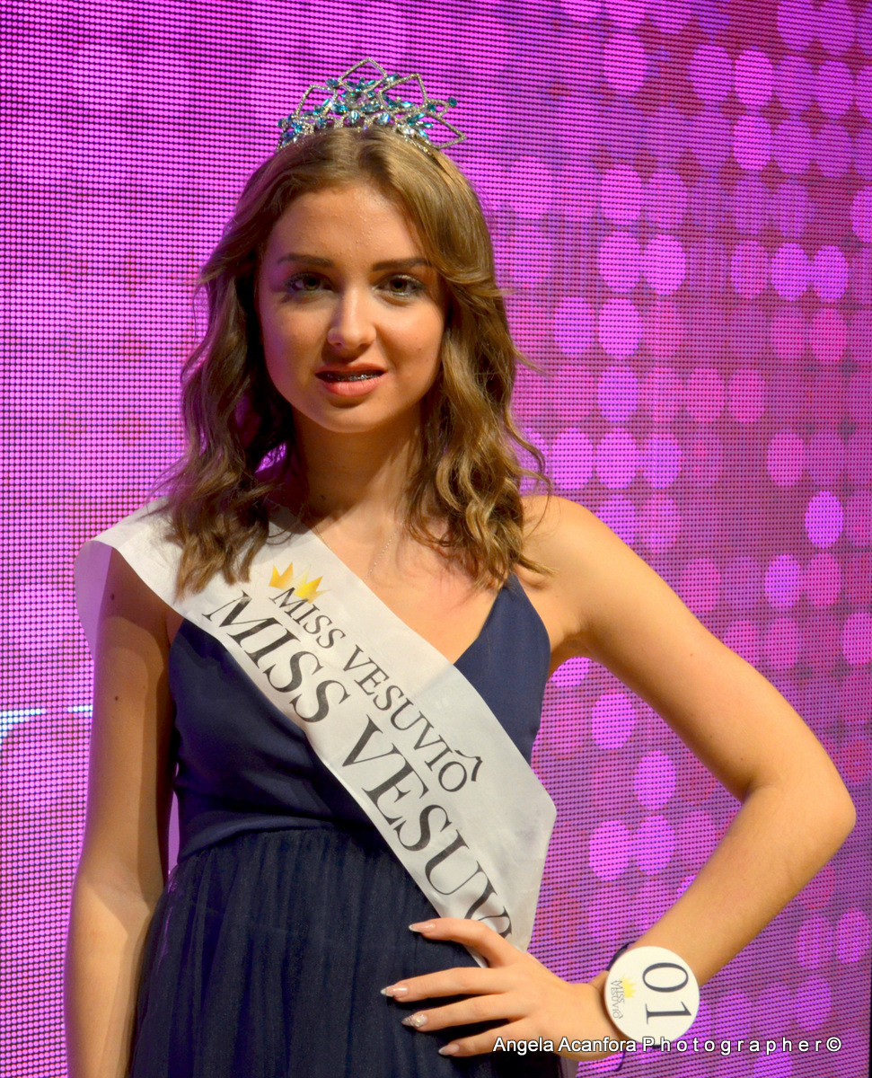 Comunicato post evento. Miss Vesuvio 2017 “Conquista la fascia la giovane Martyna Carrano”