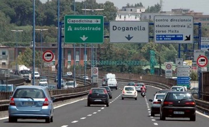 Aumento pedaggio per tangenziale e Napoli-Salerno