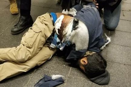 New York: esplosione alla stazione centrale dei bus vicino Time Square