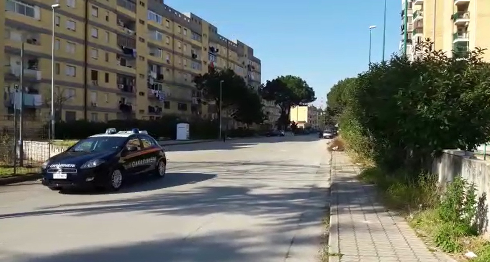 Capo piazza del Parco Verde fuggiva da un’ordinanza di custodia cautelare: preso dai carabinieri in un appartamento affittato da chi lo copriva