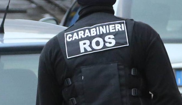 Ndrangheta: nel corso di un maxiblitz, arrestato il marito di una consigliera del comune di Afragola