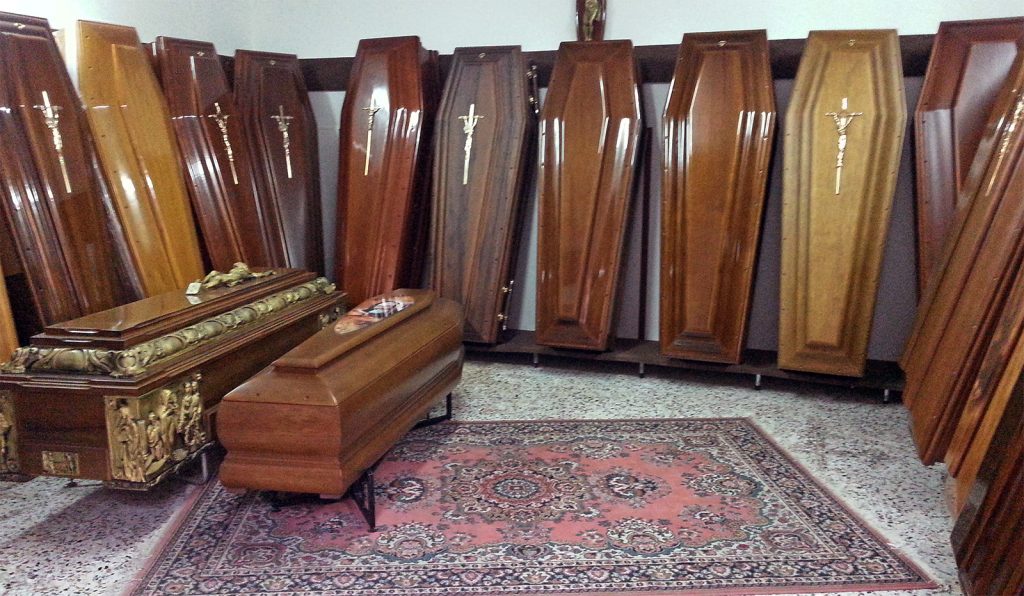 Calvizzano, stop dell’antimafia alla ditta funebre che si occupo’ dei funerali dei casamonica