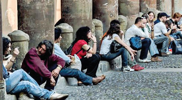 L'Italia capofila nella particolare classifica dei giovani “neet”, che non  studiano e non lavorano - Il Giornale di Casoria